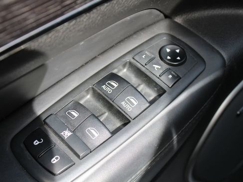 Used 2019 Jeep Grand Cherokee High Altitude AWD/4WD image 16