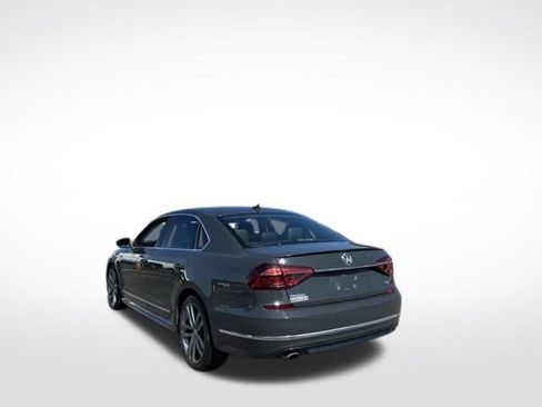 Used 2017 Volkswagen Passat 1.8T R-Line FWD image 11