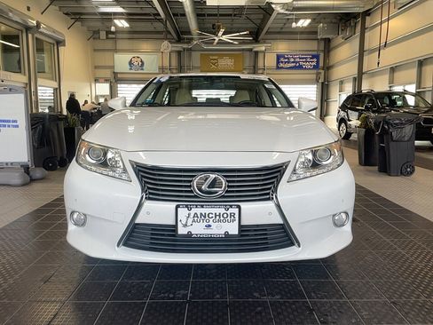 Used 2014 Lexus ES 350 w/ Premium Package image 2