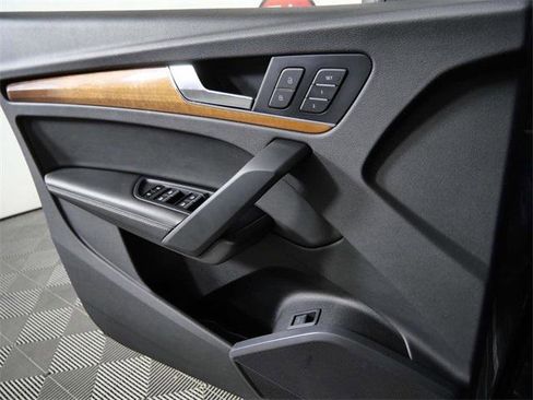 Used 2022 Audi Q5 2.0T Premium Plus image 25