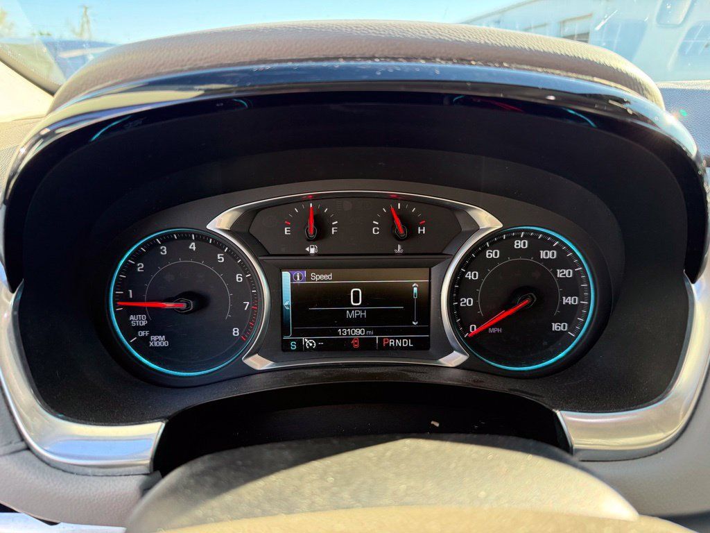 Used 2019 Chevrolet Traverse LT w/ LPO, 'HIT The Road' Package AWD/4WD image 8