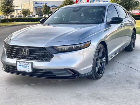 Used 2025 Honda Accord Sport image 2