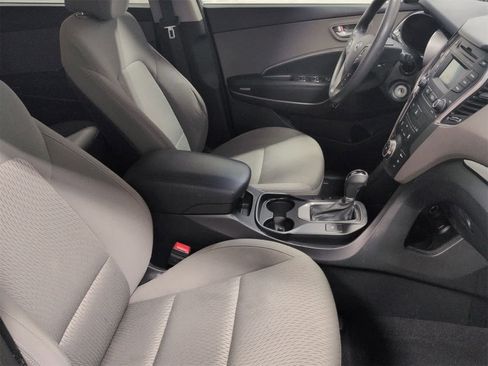 Used 2015 Hyundai Santa Fe GLS image 22