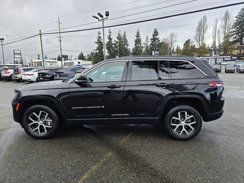 Used 2024 Jeep Grand Cherokee Limited image 6