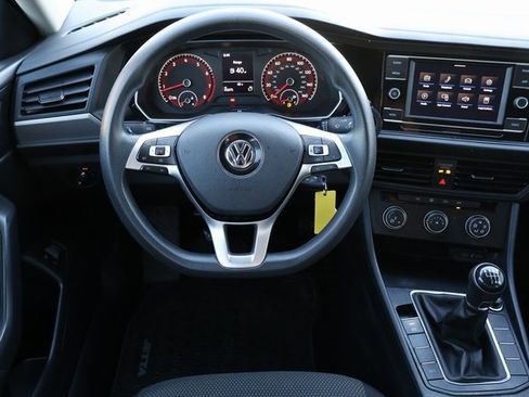 Used 2021 Volkswagen Jetta S image 4