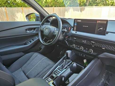Used 2023 Honda Accord Sport image 10