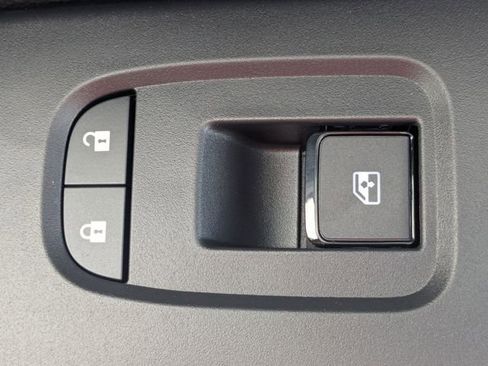 New 2026 Nissan Pathfinder SV w/ SV Premium Package FWD image 33