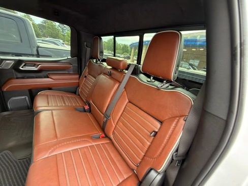 Used 2023 GMC Sierra 1500 Denali Ultimate AWD/4WD image 10
