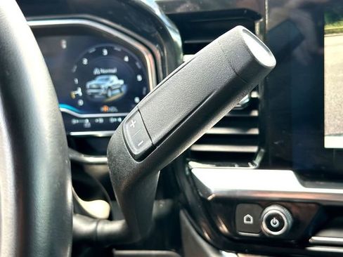 Used 2023 Chevrolet Silverado 1500 LT RWD image 16