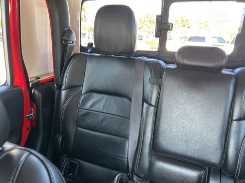 Used 2020 Jeep Gladiator Overland image 21