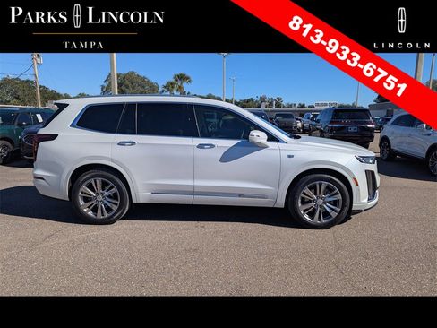 Used 2023 Cadillac XT6 Premium Luxury w/ Technology Package image 3