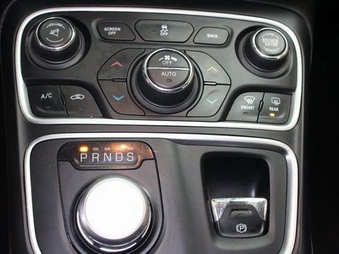 Used 2015 Chrysler 200 C w/ Sun/Sound Group FWD image 24