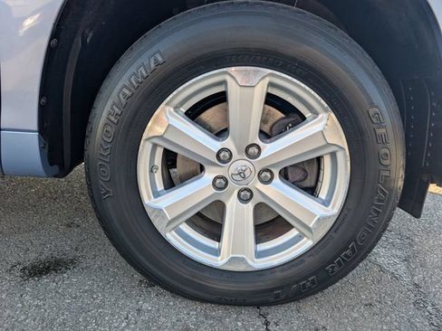 Used 2010 Toyota Highlander 4WD image 25