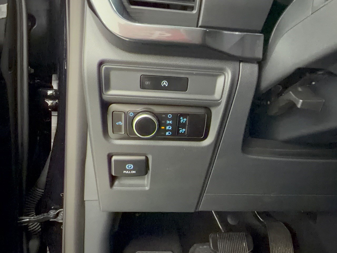 Certified 2025 Ford F150 STX RWD image 31