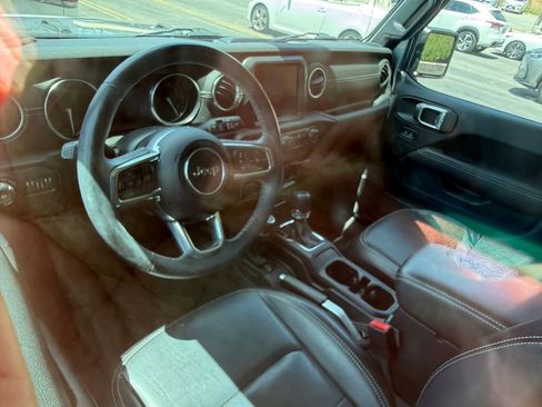 Used 2021 Jeep Wrangler Unlimited Sahara w/ Cold Weather Group AWD/4WD image 9