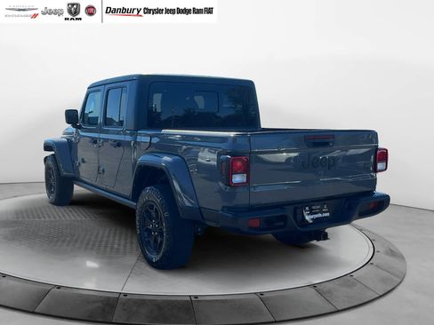 Certified 2022 Jeep Gladiator Sport image 5