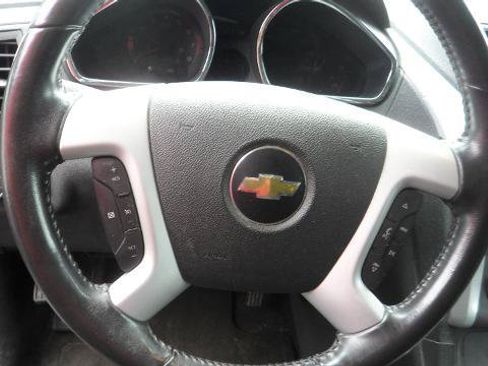 Used 2011 Chevrolet Traverse LT w/ Personal Connectivity Package FWD image 23