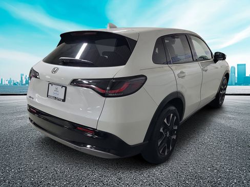 Certified 2026 Honda HR-V EX-L image 4