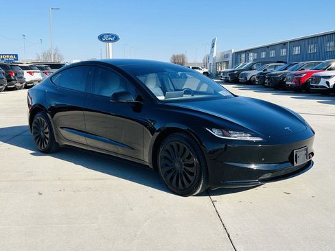 Used 2024 Tesla Model 3 Long Range image 2