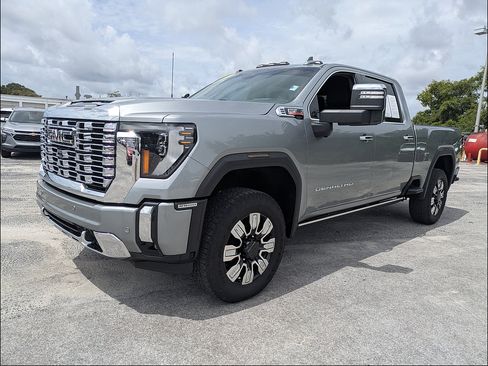 Certified 2024 GMC Sierra 2500 Denali w/ Denali Reserve Package AWD/4WD image 8