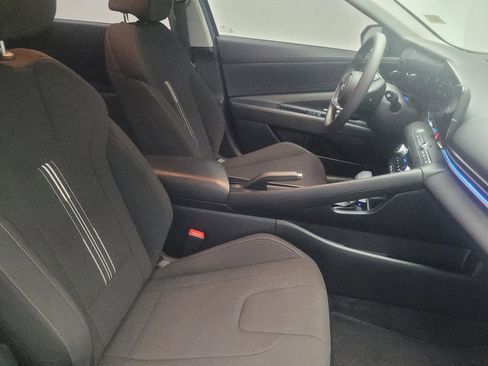 Used 2024 Hyundai Elantra SEL FWD image 21