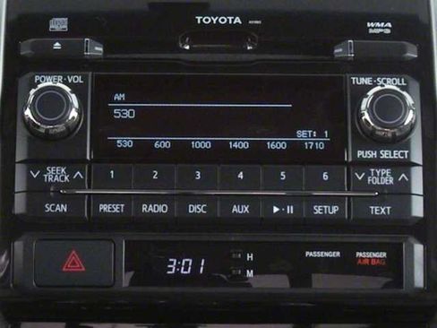 Used 2013 Toyota Tacoma 4x4 Access Cab V6 w/ TRD Sport Pkg image 7