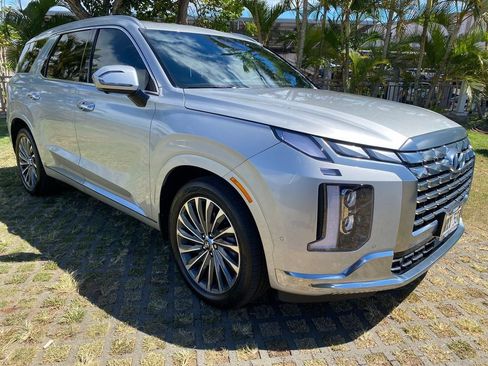 Used 2024 Hyundai Palisade Calligraphy image 19