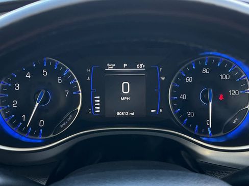 Used 2020 Chrysler Pacifica Touring w/ S Appearance Package FWD image 32