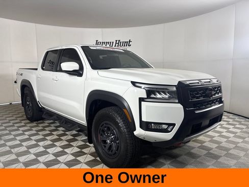 Used 2025 Nissan Frontier PRO-4X AWD/4WD image 4