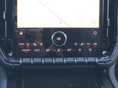 New 2026 GMC Yukon XL AT4 AWD/4WD image 15
