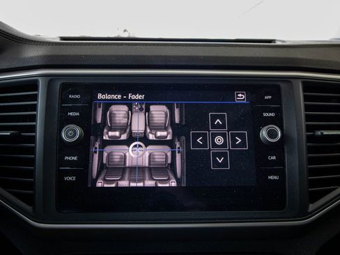 Used 2020 Volkswagen Atlas Cross Sport SE image 44