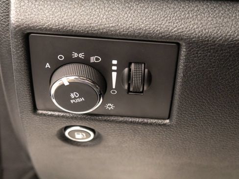 Used 2016 Jeep Grand Cherokee Summit AWD/4WD image 18