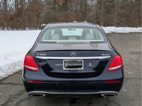 Used 2018 Mercedes-Benz E 300 4MATIC w/ Premium 2 Package image 6