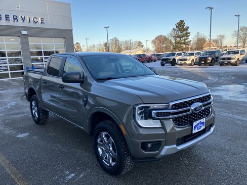 Used 2025 Ford Ranger XLT w/ Chrome Accent Package image 4