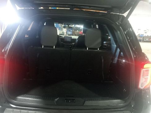 Used 2020 Ford Explorer XLT w/ Equipment Group 202A AWD/4WD image 20