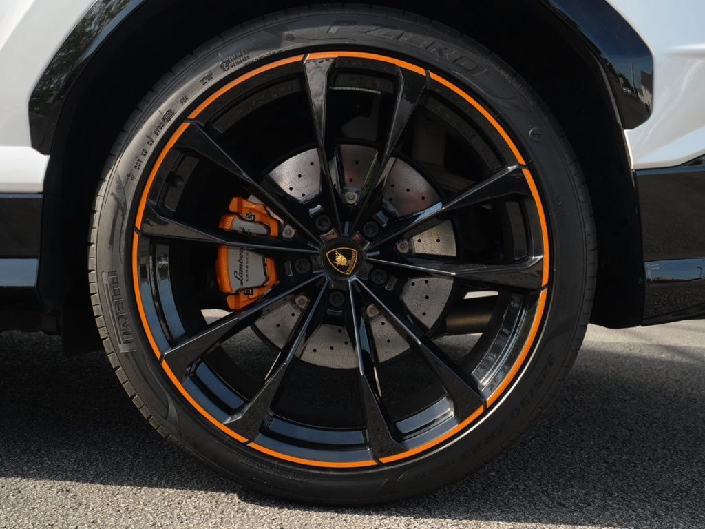 Used 2023 Lamborghini Urus S AWD/4WD image 19