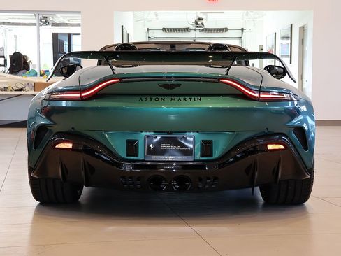 Used 2023 Aston Martin V12 Vantage Roadster RWD image 56