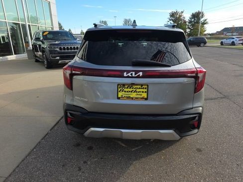 Used 2024 Kia Seltos S image 6