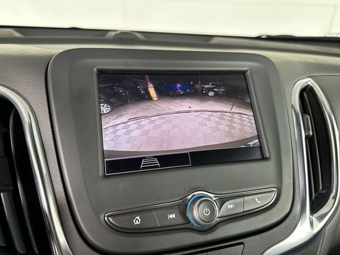 Used 2023 Chevrolet Equinox LT FWD image 18