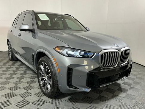 Used 2024 BMW X5 sDrive40i w/ M Sport Package RWD image 4