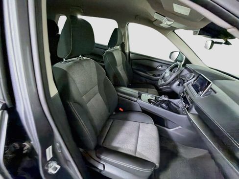 Used 2026 Nissan Rogue SV FWD image 30