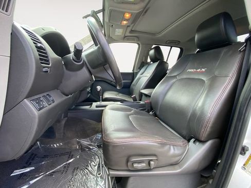 Used 2012 Nissan Frontier PRO-4X w/ Pro-4x Luxury Pkg AWD/4WD image 9