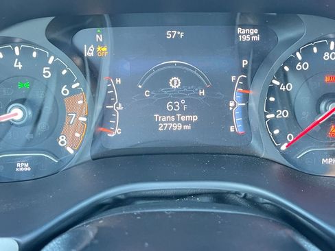 Used 2025 Jeep Compass Limited image 40