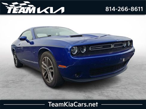Used 2018 Dodge Challenger GT image 1