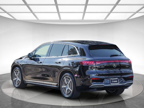 Certified 2023 Mercedes-Benz EQS 580 4MATIC SUV image 2