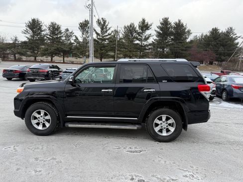 Used 2011 Toyota 4Runner SR5 image 9
