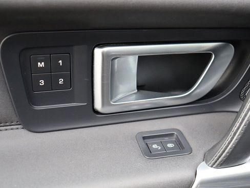 Used 2019 Land Rover Discovery Sport HSE image 24