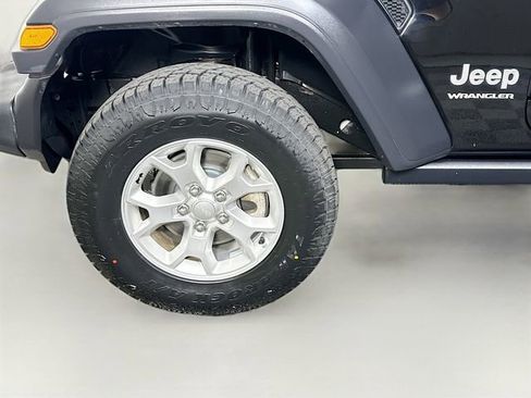 Used 2021 Jeep Wrangler Sport AWD/4WD image 31