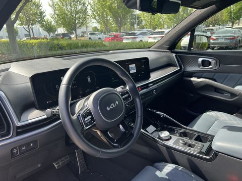 Used 2025 Kia Sorento SX Prestige image 17