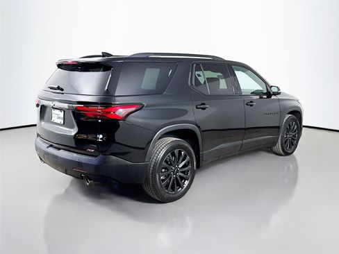 Used 2023 Chevrolet Traverse RS AWD/4WD image 9